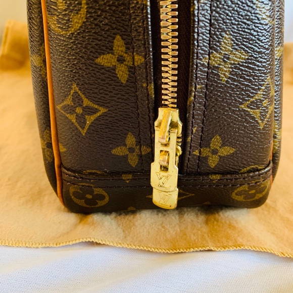 ❌ SOLD ❌Pre-owned Louis Vuitton Trouville Handbag - Picture 4 of 16